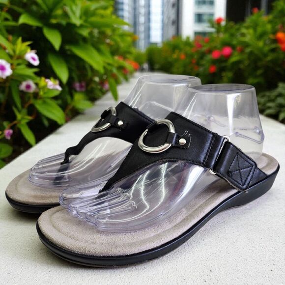 Ariat Poolside Thong Sandals Womens 9B Black Leather Silver Rings Slip On Casual - Picture 1 of 12